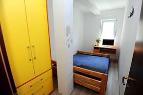 Holiday House With Pool