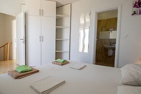 Villa Novalja Katarina