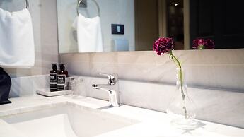 Glamorous Peaceful Apt 2br 2ba Centre Wparkin 7 Mins to Bts Free Wifi