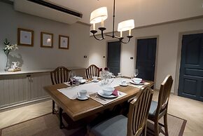 Glamorous Peaceful Apt 2br 2ba Centre Wparkin 7 Mins to Bts Free Wifi