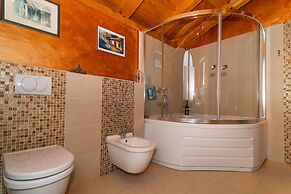 Villa Salvia With Pool