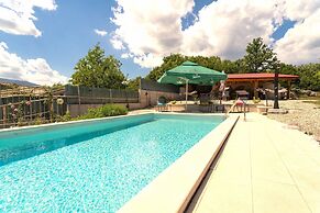 Villa Salvia With Pool