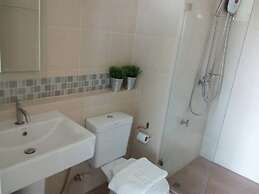 Baan Kiang Fah 1607 by Montri C