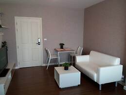 Baan Kiang Fah 1607 by Montri C