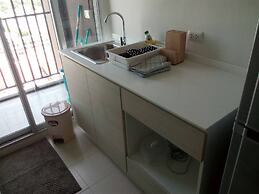 Baan Kiang Fah 1607 by Montri C