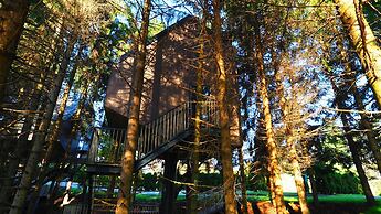 Tree House Close to the National Park Plitvice Lakes