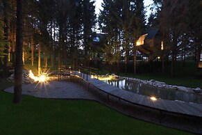 Tree House Close to the National Park Plitvice Lakes