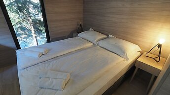 Tree House Close to the National Park Plitvice Lakes