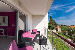 In Center Near the Marina and Beach