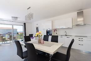 In Center Near the Marina and Beach