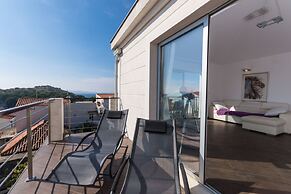 Amaizing sea View in Center and Near the Beach