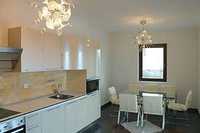 Luxury Apartment in Opatija for 8 People With Pool and Silk Bedding