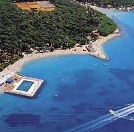 Room in Apartment - Great Location Just a Short Walk From the Beach an