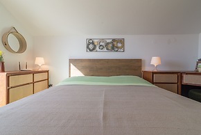 Apartment for 4 Guests Near the Beach in Biograd, Lovely Garden Modern