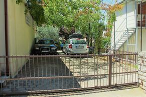 Apartment for 4 Guests Near the Beach in Biograd, Lovely Garden Modern