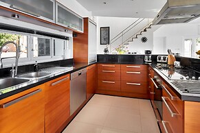 Villa Ginborn Amazing 5 Bdr Sea View Pool Villa