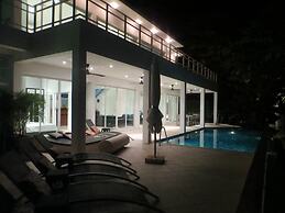 Villa Ginborn Amazing 5 Bdr Sea View Pool Villa
