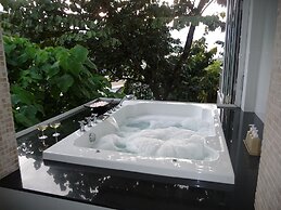 Villa Ginborn Amazing 5 Bdr Sea View Pool Villa