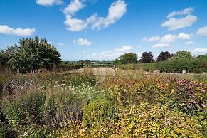 Super Spacious Barn Conversion With Free Wifi, Netflix Fireplace