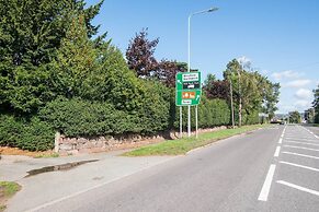 Super Spacious Barn Conversion With Free Wifi, Netflix Fireplace