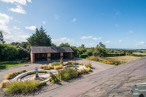 Super Spacious Barn Conversion With Free Wifi, Netflix Fireplace