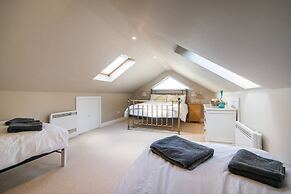 Super Spacious Barn Conversion With Free Wifi, Netflix Fireplace