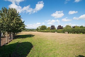 Super Spacious Barn Conversion With Free Wifi, Netflix Fireplace