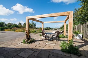 Super Spacious Barn Conversion With Free Wifi, Netflix Fireplace