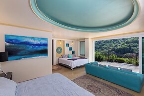 Luxury Beach Frontage Villa With Amazing Views for Rent
