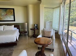 Luxury Beach Frontage Villa With Amazing Views for Rent