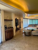 Luxury Beach Frontage Villa With Amazing Views for Rent