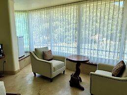 Luxury Beach Frontage Villa With Amazing Views for Rent