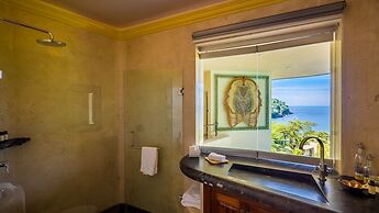 Luxury Beach Frontage Villa With Amazing Views for Rent