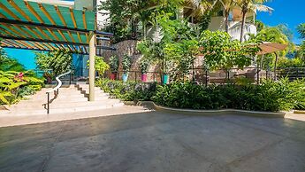 Luxury Beach Frontage Villa With Amazing Views for Rent