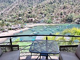 Luxury Beach Frontage Villa With Amazing Views for Rent