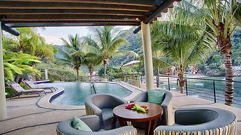 Luxury Beach Frontage Villa With Amazing Views for Rent