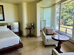 Luxury Beach Frontage Villa With Amazing Views for Rent