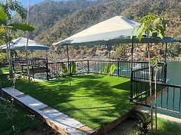 Luxury Beach Frontage Villa With Amazing Views for Rent