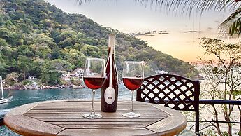 Luxury Beach Frontage Villa With Amazing Views for Rent