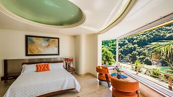 Luxury Beach Frontage Villa With Amazing Views for Rent