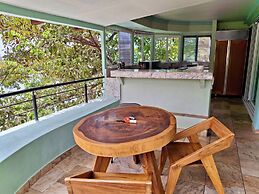 Luxury Beach Frontage Villa With Amazing Views for Rent