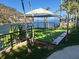 Luxury Beach Frontage Villa With Amazing Views for Rent