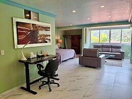 Luxury Beach Frontage Villa With Amazing Views for Rent