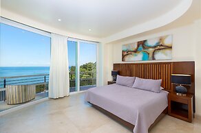 Luxury Beach Frontage Villa With Amazing Views for Rent