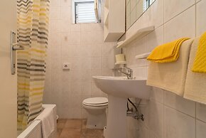 Great Location in Biograd, Large Terrace and 200m to the Beach! 2 Gues