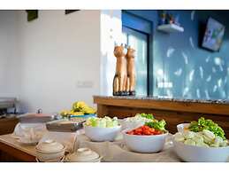 Pool Access Hotel Near Fitness Street soi Ta Iad