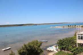 Apartment Maris With Nice sea View