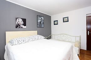 Apartment Located Directly on the Sea, With sea Views and Stunning Vie