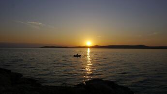 Apartment Located Directly on the Sea, With sea Views and Stunning Vie