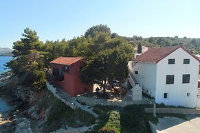 Apartment Located Directly on the Sea, With sea Views and Stunning Vie